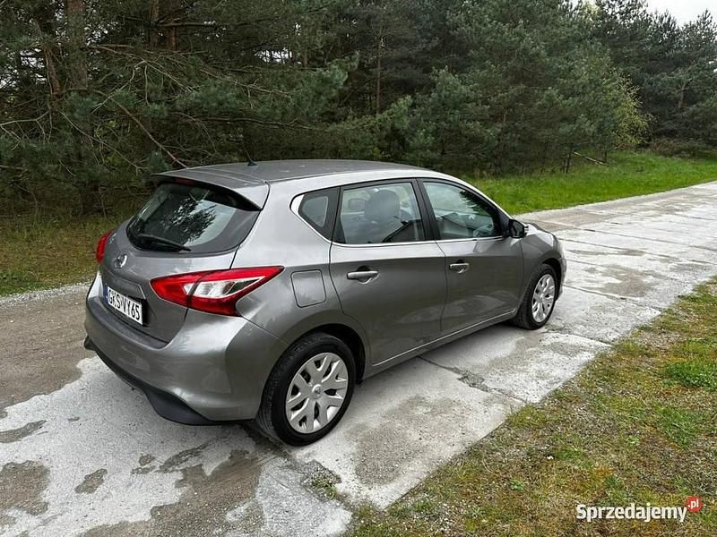 Używany Nissan Pulsar 115 KM (84 kW) 2015 Grafitowy Hatchback