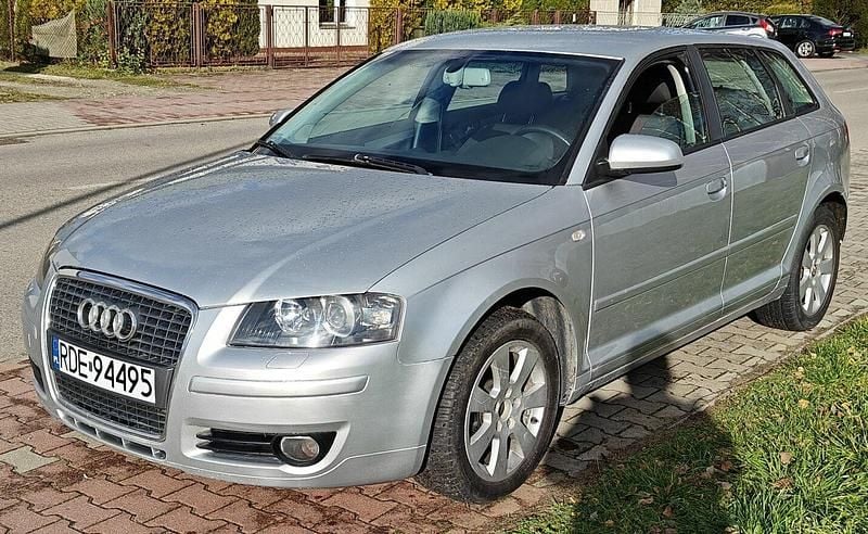 Używany Audi A3 Sportback 2006 Srebrny Hatchback
