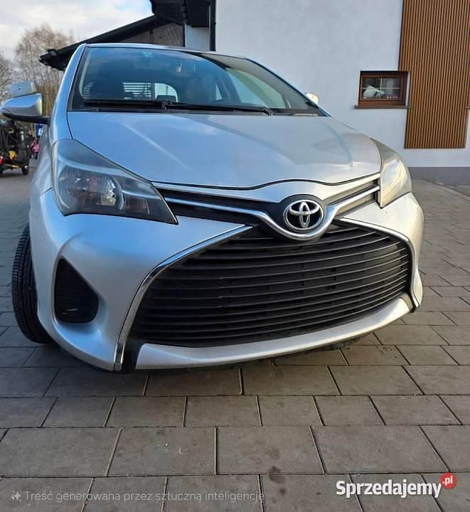 Używany Toyota Yaris 99 KM (72 kW) 2015 Hatchback