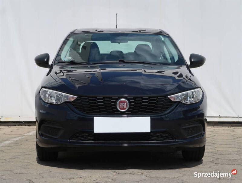 Czarny Używany 2016 Fiat Tipo Sedan/Limuzyna | 37 999 zł (Uczciwa cena) - Obraz 1/4