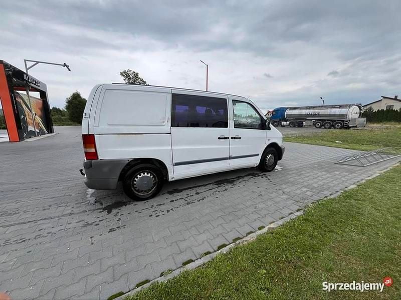 Biały Używany 2001 Mercedes Vito Minivan | 4300 zł - Obraz 1/4