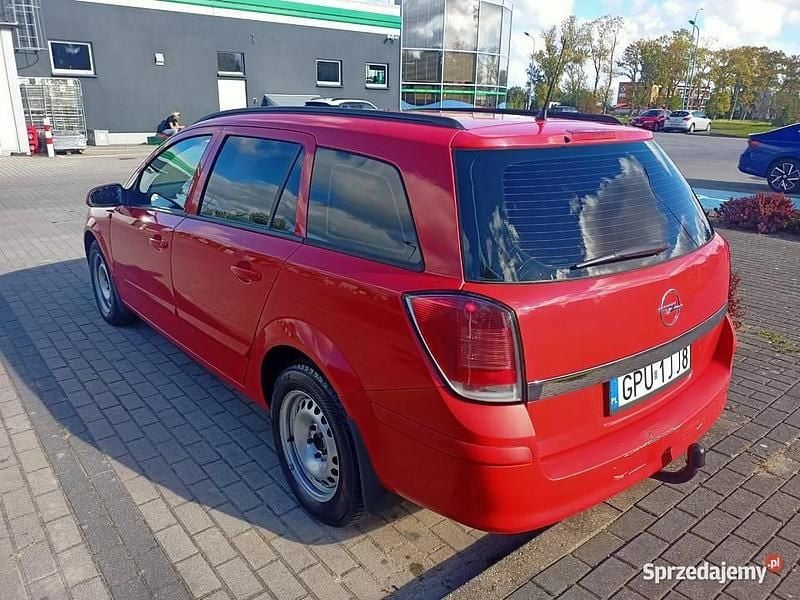 Czerwony Używany 2005 Opel Astra Kombi | 5000 zł (Uczciwa cena) - Obraz 1/4
