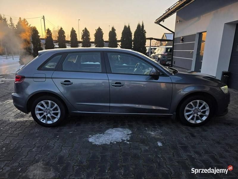 Używany Audi A3 150 KM (110 kW) 2013 Szary Sedan/Limuzyna