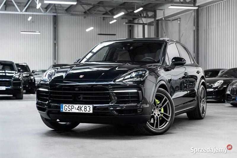 Czarny Używany 2020 Porsche Cayenne SUV | 369 000 zł - Obraz 1/4