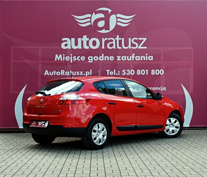 Używany Renault Mégane III 88 KM (64 kW) 2011 Czerwony Hatchback