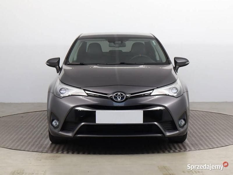 Szary Używany 2017 Toyota Avensis Sedan/Limuzyna | 59 999 zł (Uczciwa cena) - Obraz 1/4