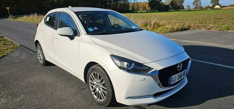 Biały Używany 2022 Mazda 2 Hatchback | 36 999 zł - Obraz 1/4