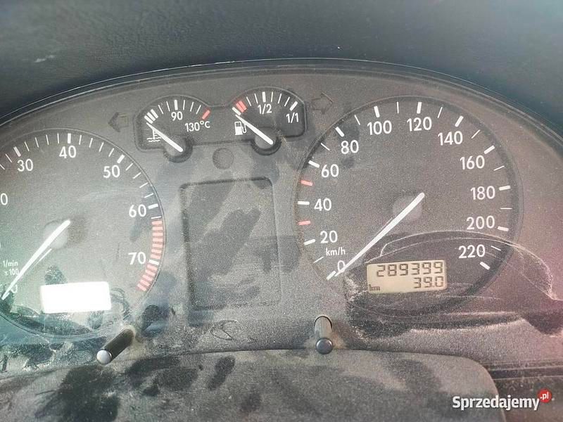 Używany VW Passat 1997 Srebrny Sedan/Limuzyna