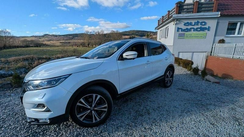 Biały Używany 2018 Nissan Qashqai 360º SUV | 63 900 zł (Super Cena) - Obraz 1/4
