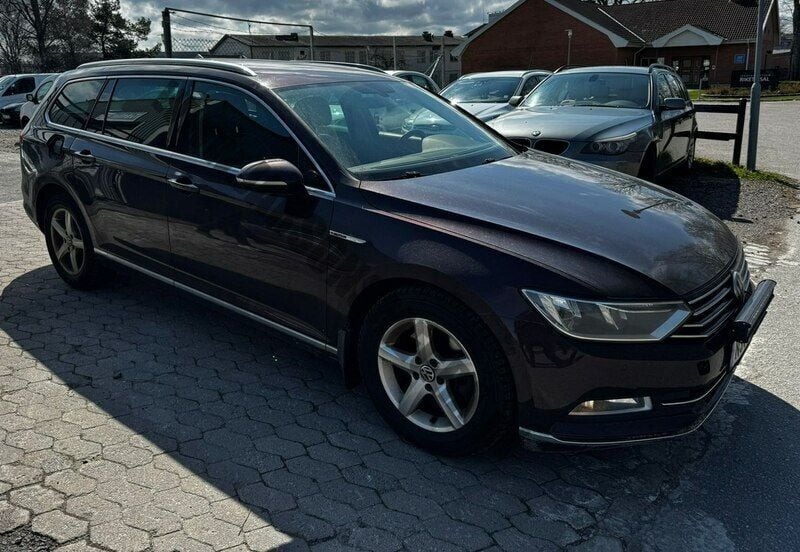 Używany VW Passat 190 KM (139 kW) 2015 Fioletowy Kombi