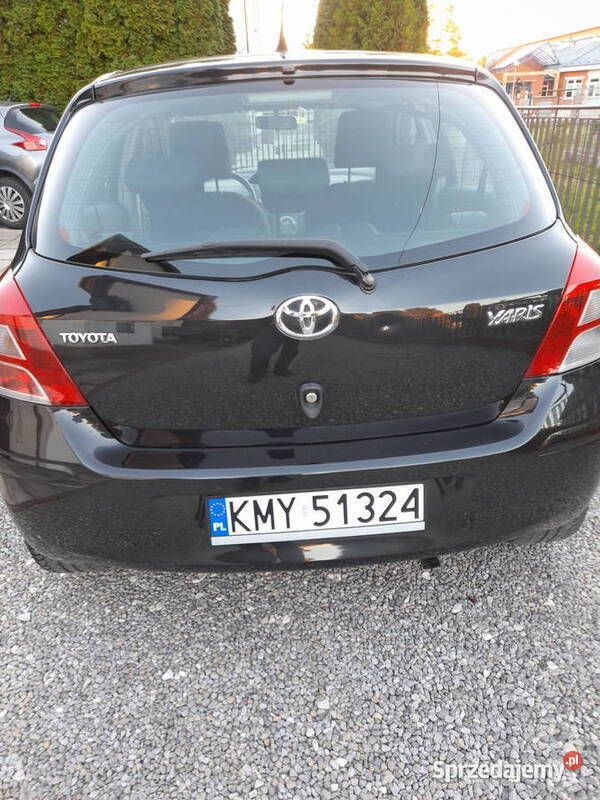 Czarny Używany 2010 Toyota Yaris Hatchback | 17 900 zł (Uczciwa cena) - Obraz 1/4