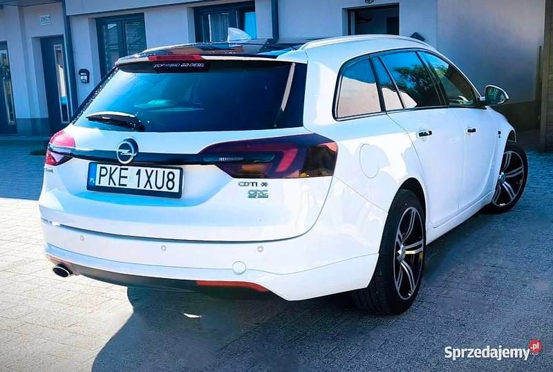 Biały Używany 2016 Opel Insignia OPC Kombi | 35 999 zł (Dobra cena) - Obraz 1/4