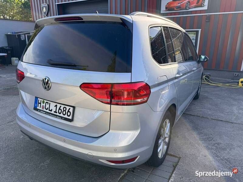 Używany VW Touran 115 KM (84 kW) 2019 Srebrny Minivan