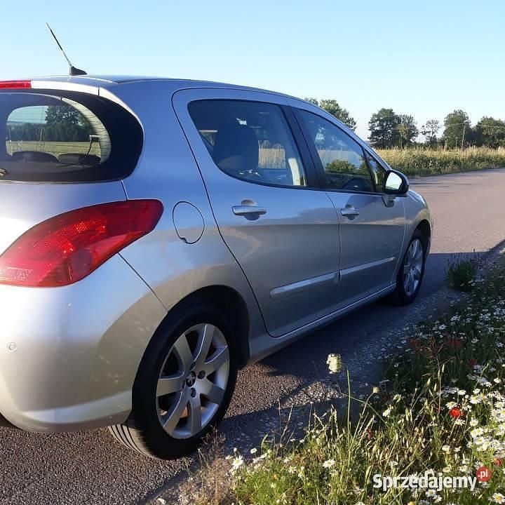 Srebrny Używany 2011 Peugeot 308 Hatchback | 14 000 zł (Uczciwa cena) - Obraz 1/3