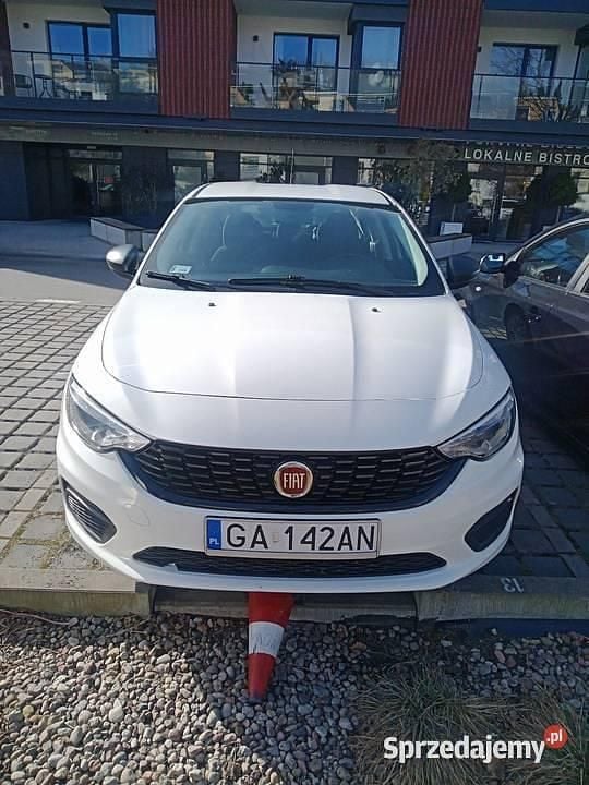 Używany Fiat Tipo 2017 Biały Sedan/Limuzyna
