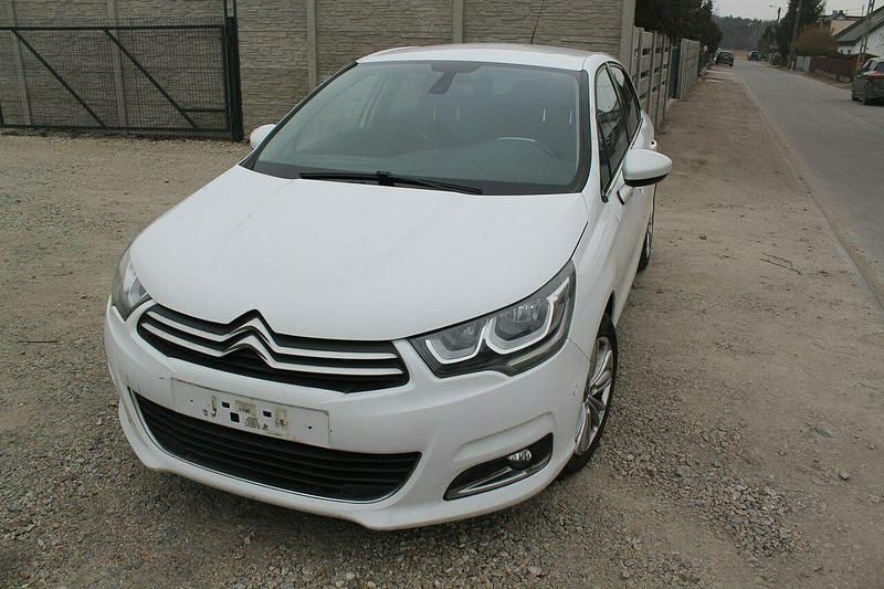 Biały Używany 2018 Citroën C4 Hatchback | 21 900 zł (Super Cena) - Obraz 1/4