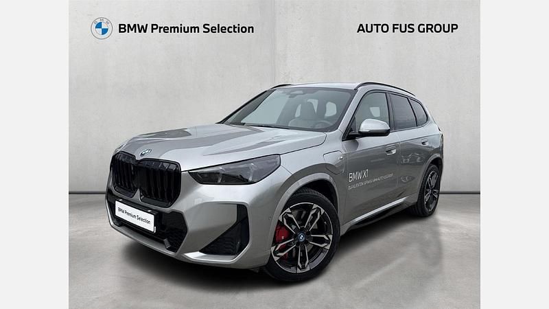 Srebrny space metalizowany Używany 2025 BMW X1 Comfort Edition SUV | 250 900 zł - Obraz 1/3