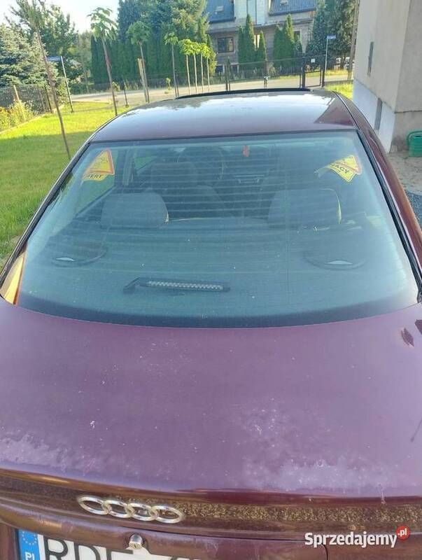 Bordowy Używany 1995 Audi A4 Sedan/Limuzyna | 1000 zł - Obraz 1/4