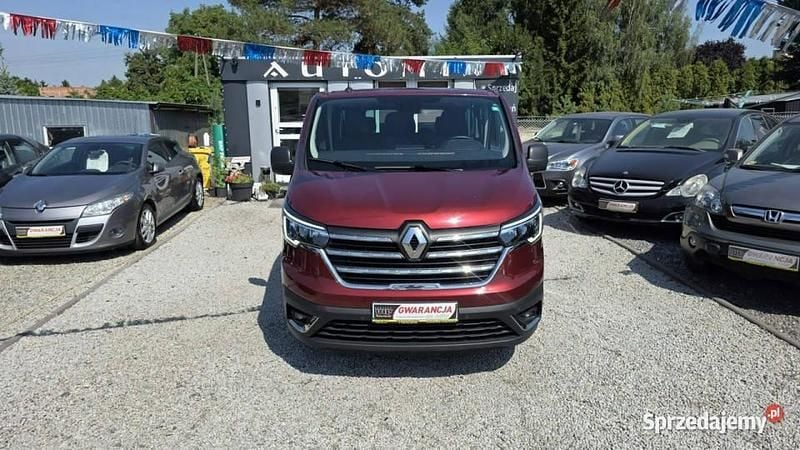 Bordowy Używany 2023 Renault Trafic Van | 123 600 zł (Drogi) - Obraz 1/2