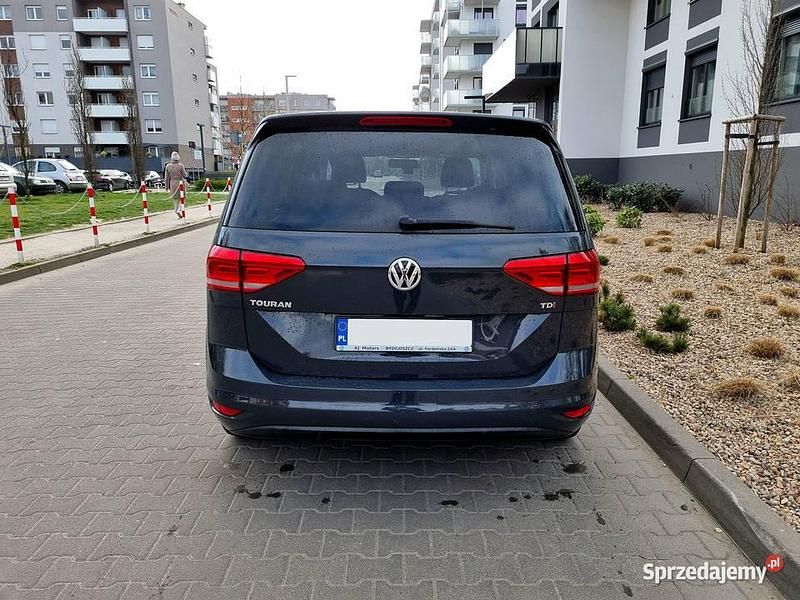 Używany VW Touran 2015 Grafitowy Minivan