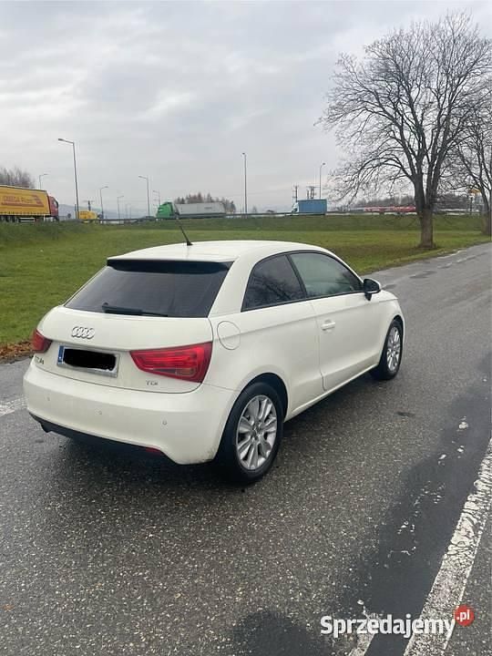 Używany Audi A1 105 KM (77 kW) 2010 Biały Hatchback