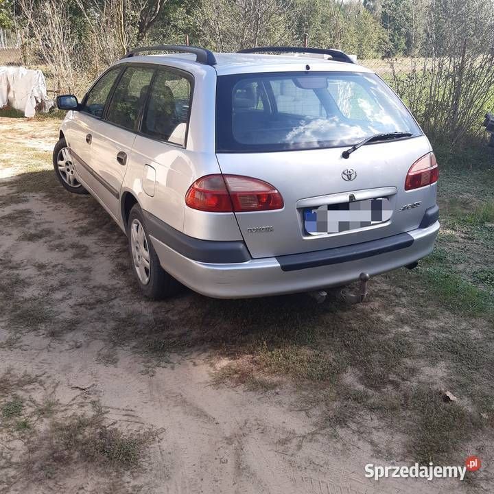 Srebrny Używany 2001 Toyota Avensis Sedan/Limuzyna | 8000 zł - Obraz 1/4