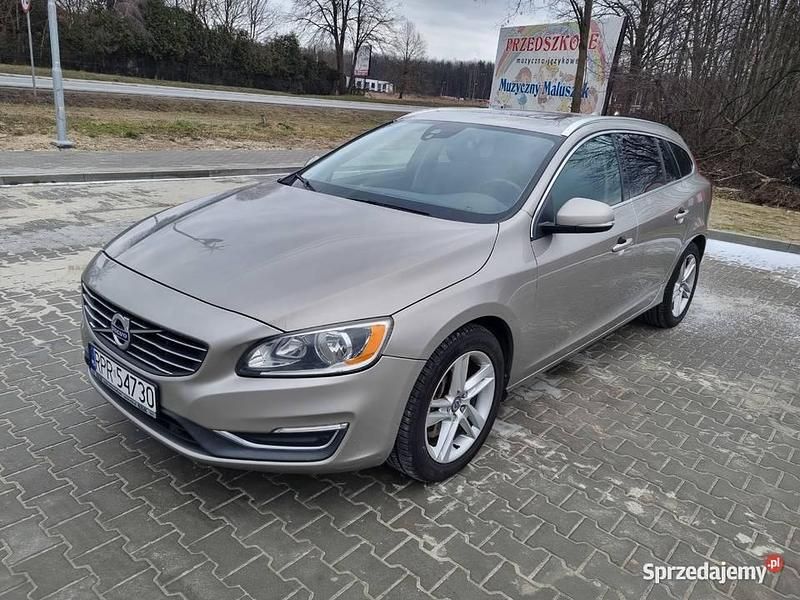 Używany 2015 Volvo V60 Kombi | 57 000 zł - Obraz 1/4