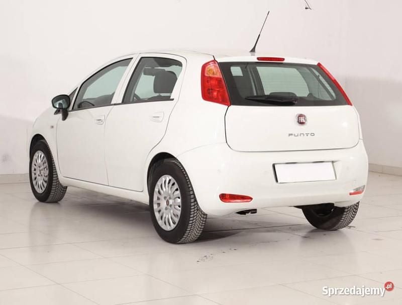 Używany Fiat Punto 2016 Biały Hatchback