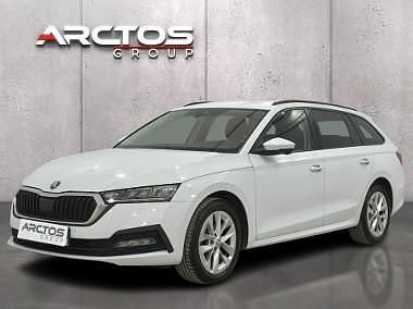 Biały Używany 2022 Skoda Octavia Ambition Kombi | 66 900 zł (Uczciwa cena) - Obraz 1/4