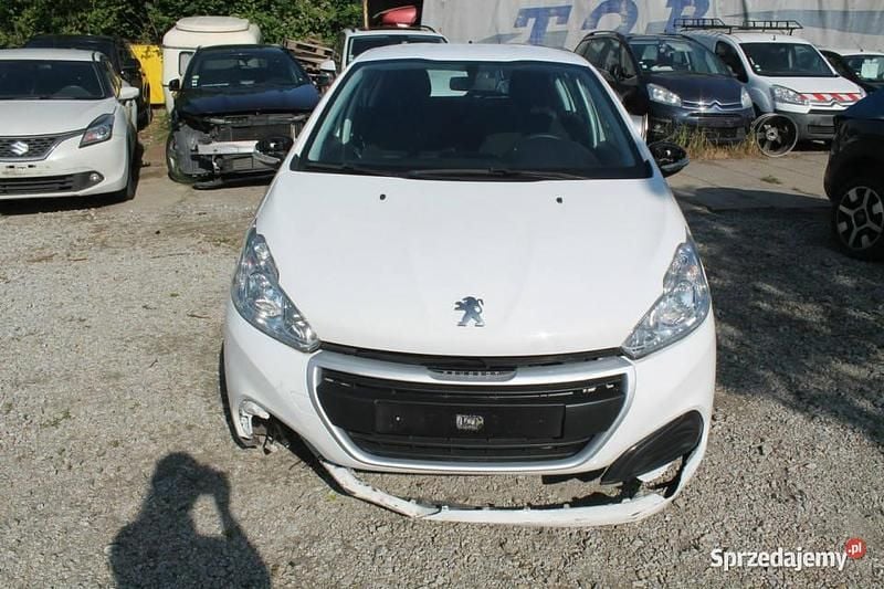 Biały Używany 2018 Peugeot 208 Hatchback | 13 900 zł - Obraz 1/4