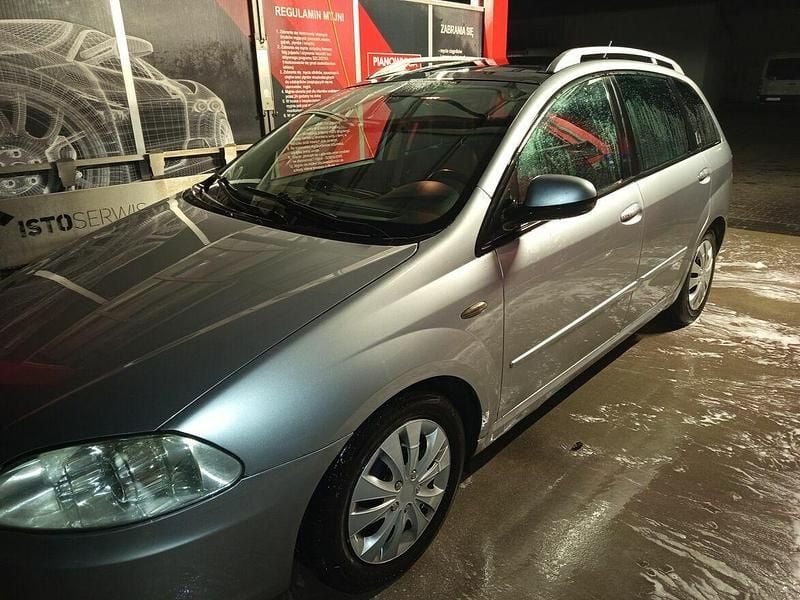 Używany Fiat Croma 2005 Srebrny Kombi