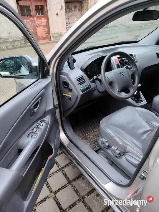Używany Hyundai Tucson 2005 Srebrny SUV