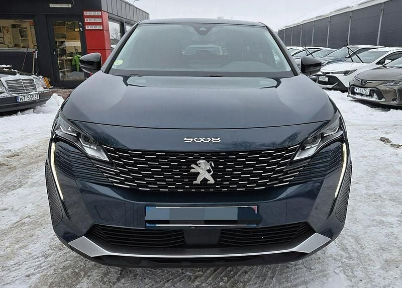 Używany Peugeot 5008 Allure 130 KM (95 kW) 2022 Niebieski SUV