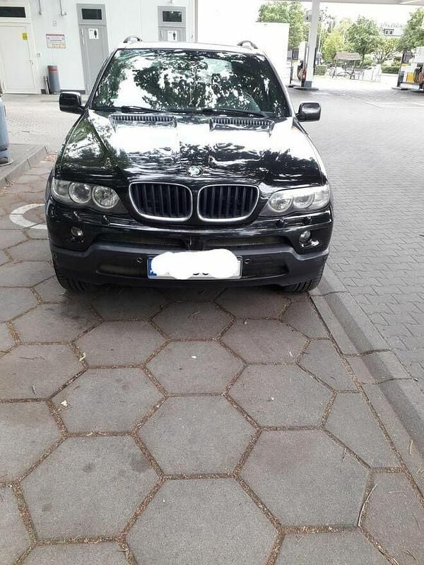 Czarny Używany 2005 BMW 218 SUV | 30 500 zł - Obraz 1/4
