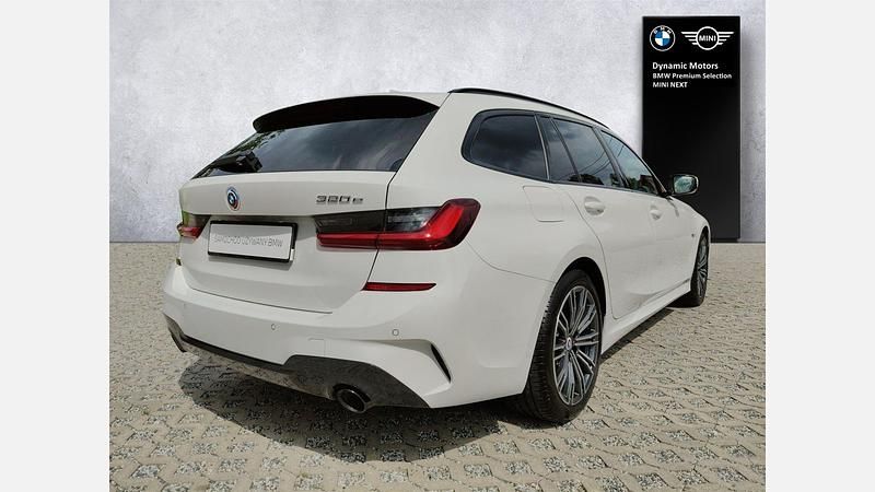 Używany BMW 320e Shadowline 204 KM (150 kW) 2022 Biel alpejska Kombi