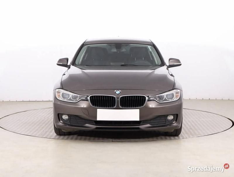 Szary Używany 2014 BMW 320 Kombi | 37 499 zł (Uczciwa cena) - Obraz 1/4