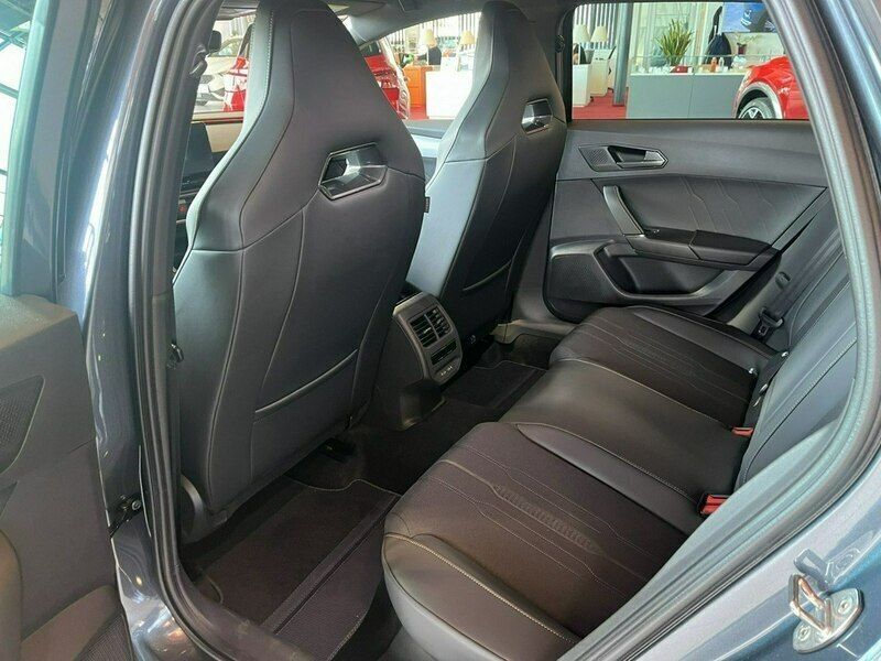 Używany Cupra Leon 245 KM (180 kW) 2022 Grafitowy (metalik) Kombi