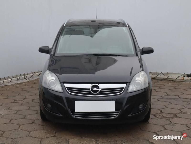 Używany Opel Zafira 140 KM (102 kW) 2009 Czarny Minivan