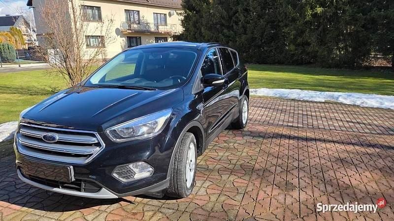 Używany Ford Kuga 2017 Czarny SUV