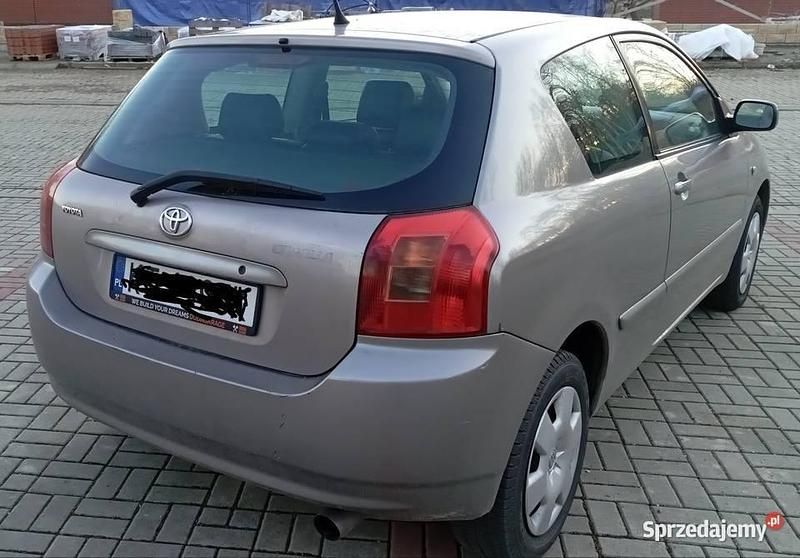Używany Toyota Corolla 2002 Szary Hatchback