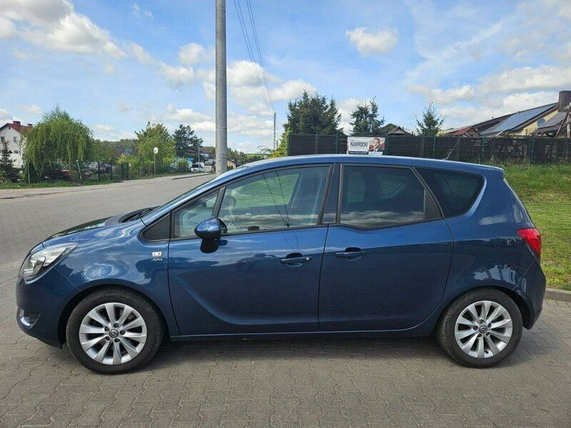 Używany Opel Meriva 140 KM (102 kW) 2017 Niebieski (metalik) Minivan
