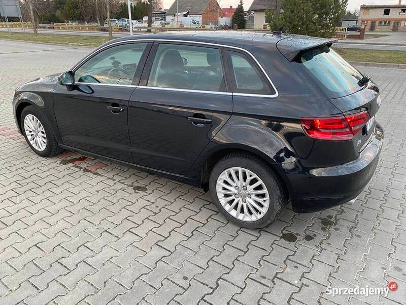 Używany Audi A3 2016 Czarny Sedan/Limuzyna