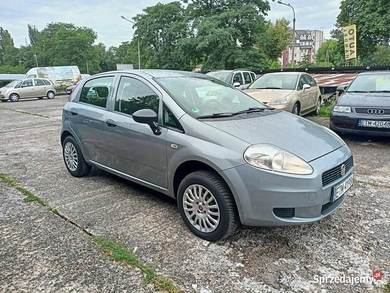 Szary Używany 2011 Fiat Grande Punto Hatchback | 13 500 zł - Obraz 1/4