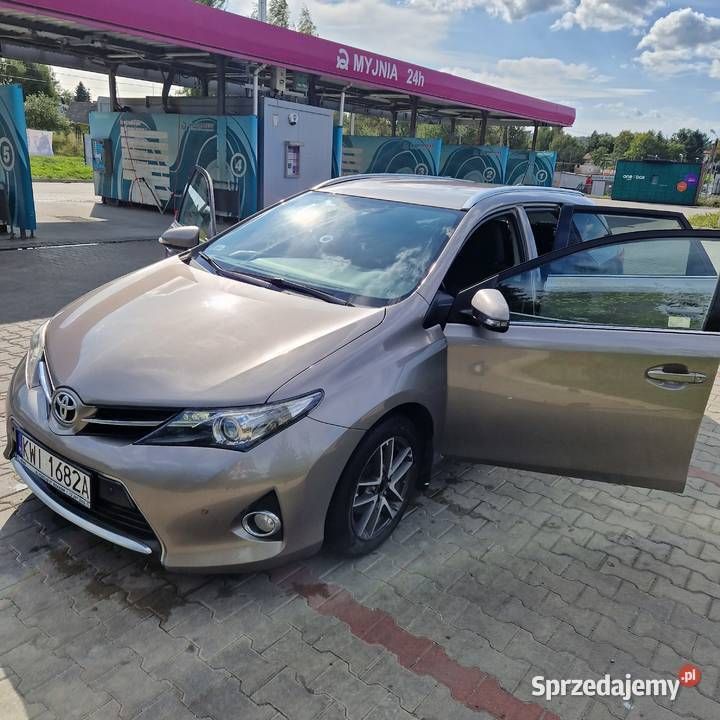 Szary Używany 2014 Toyota Auris Sedan/Limuzyna | 31 900 zł (Uczciwa cena) - Obraz 1/4