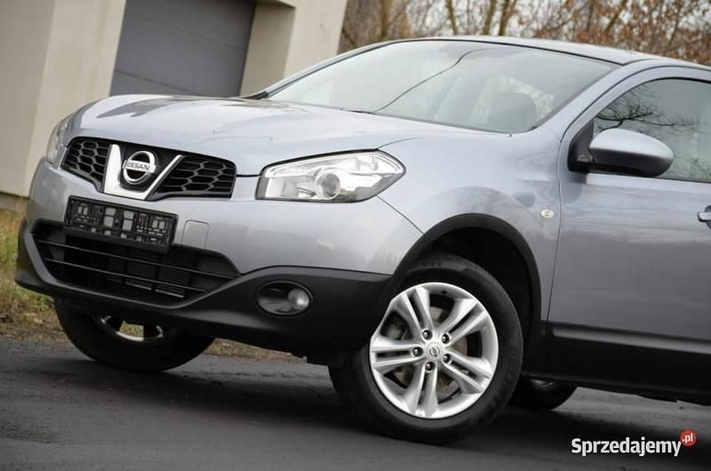 Używany Nissan Qashqai 141 KM (103 kW) 2010 Szary SUV
