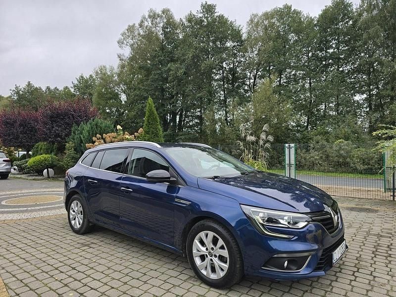 Używany Renault Mégane GrandTour LIMITED 140 KM (102 kW) 2019 Niebieski (metalik) Kombi