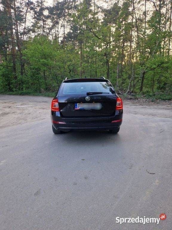 Używany Skoda Octavia 2017 Czarny Kombi