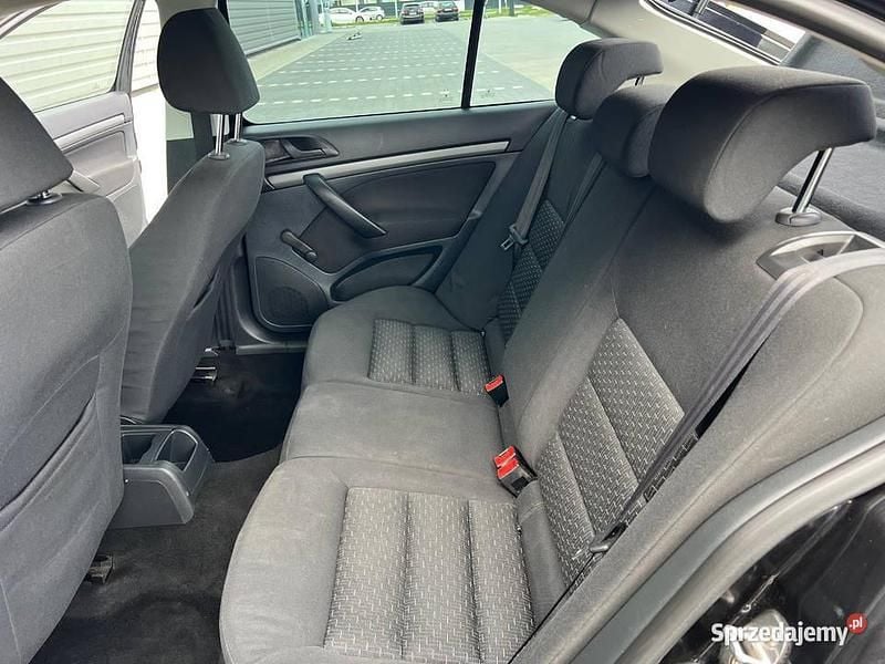 Używany Skoda Octavia 105 KM (77 kW) 2010 Czarny Hatchback