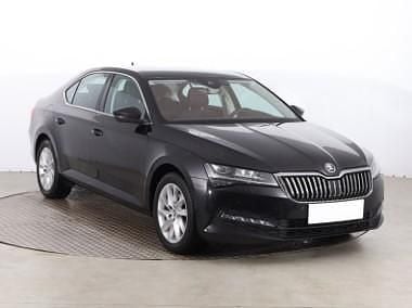 Używany Skoda Superb 150 KM (110 kW) 2021 Czarny Hatchback