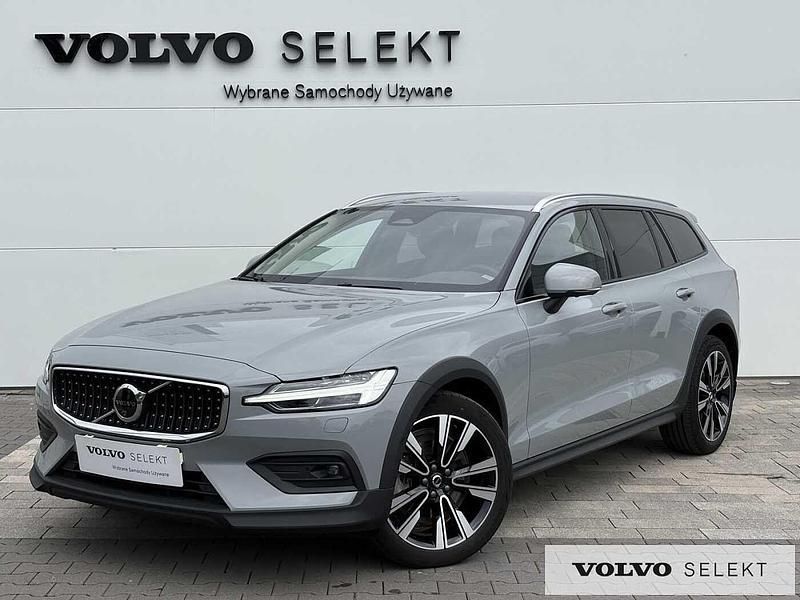 Szary Używany 2024 Volvo V60 CC Kombi | 199 900 zł (Super Cena) - Obraz 1/4